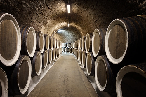 Barricas de robles bodega de vinos en Mijas