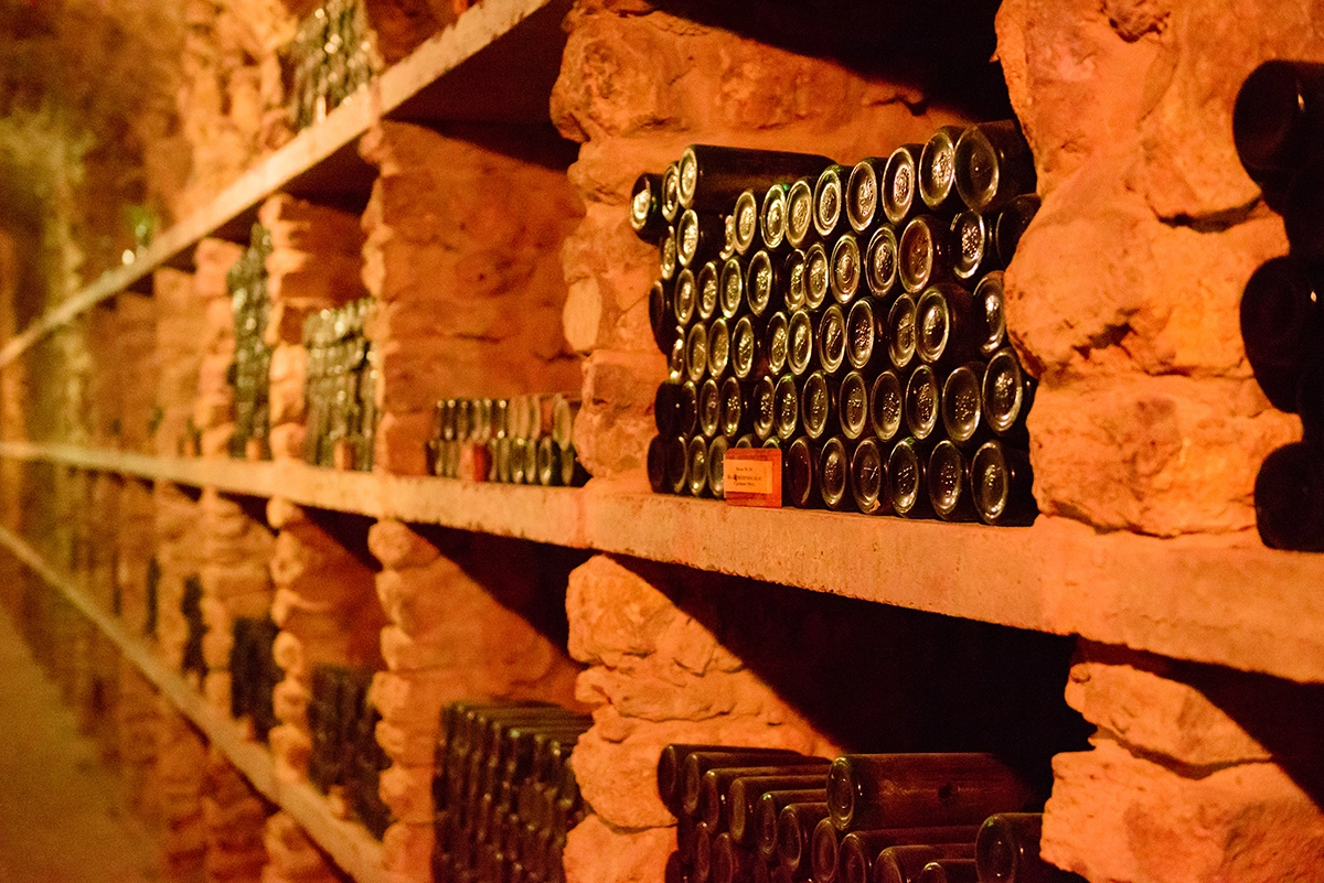 bodega vino barricas espana featured 25