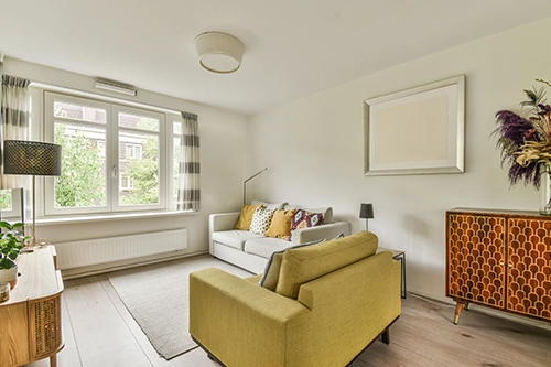 Interior de una viviendo moderna gestionada por la inmobiliaria en Avilés