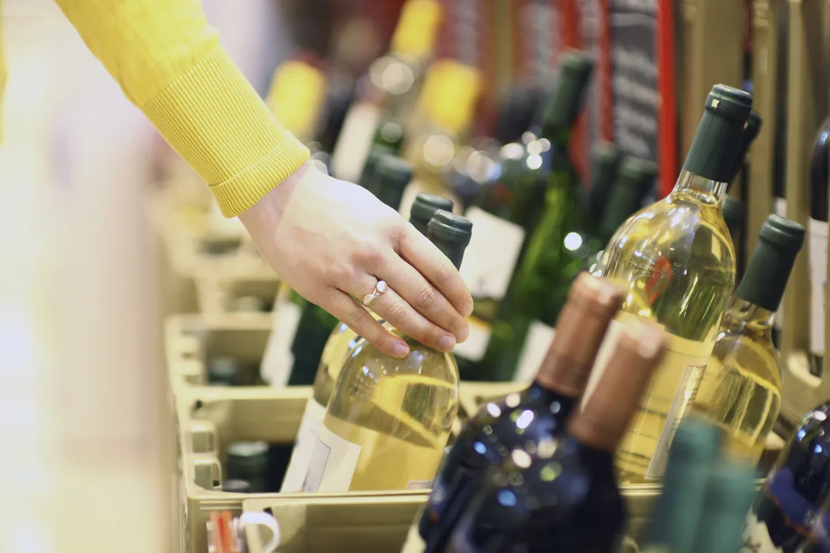 bodega-cliente-eligiendo-tienda-153-hero