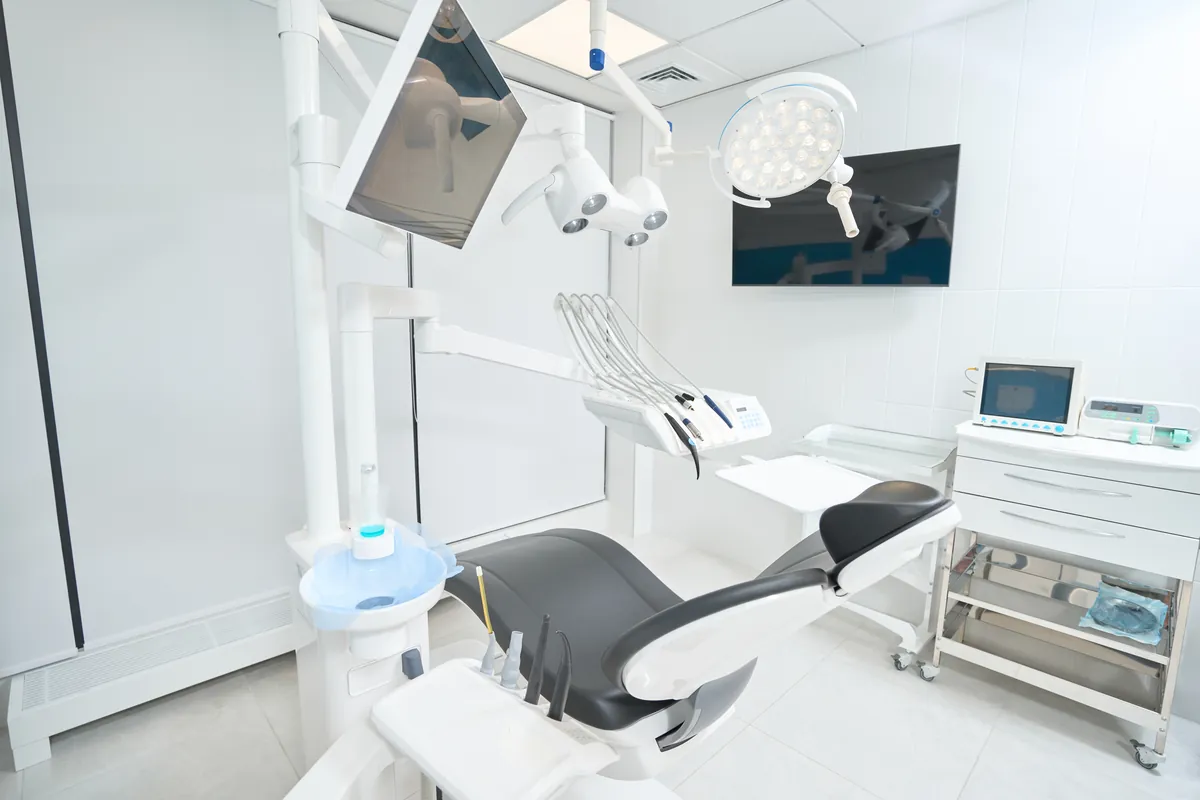 dental-sala-tratamiento-interior-214-hero