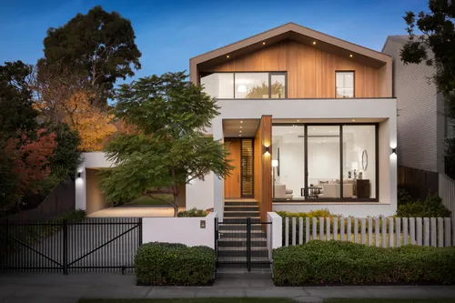 Vivienda moderna con detalles arquitectónicos que marcan el conjunto